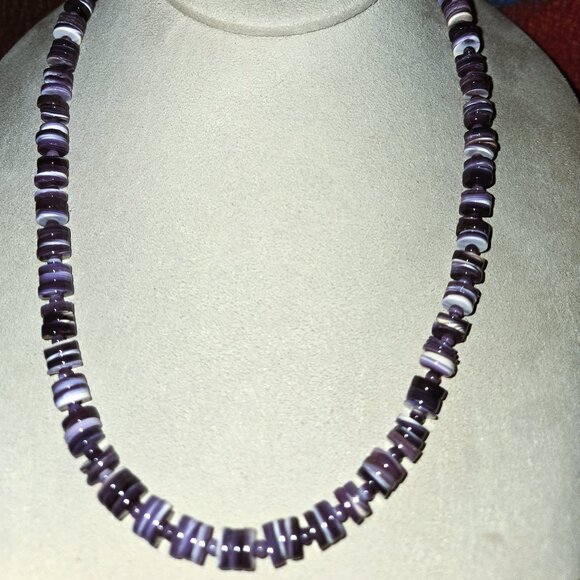 Natural Wampum Shell Necklace - Picture 5 of 6